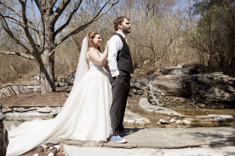 feast-at-round-hill-ny-wedding-photo_06