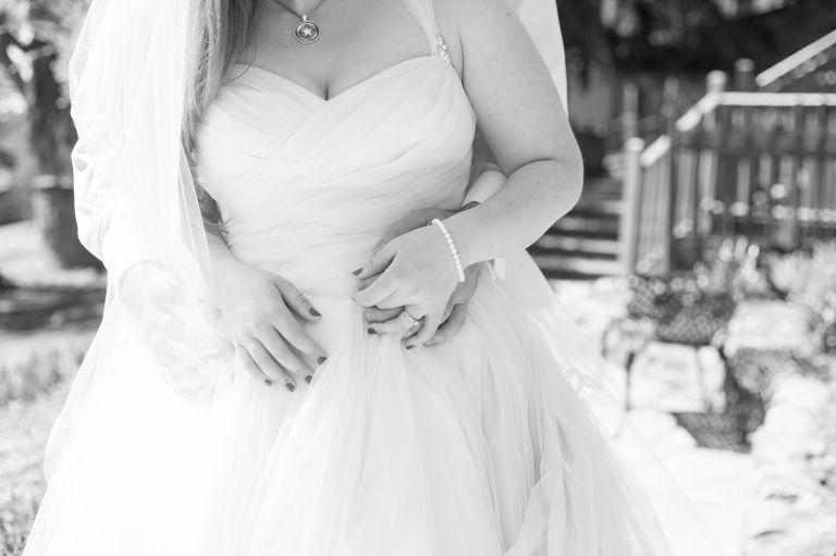 feast-at-round-hill-ny-wedding-photo_10