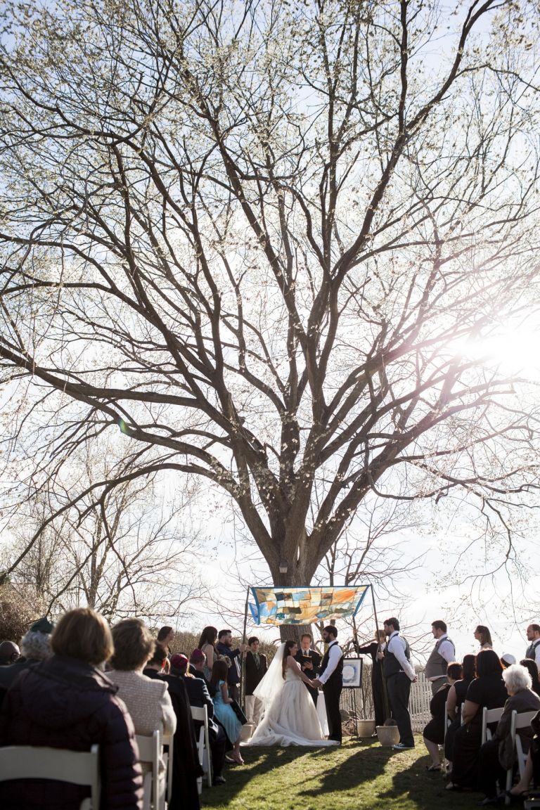 feast-at-round-hill-ny-wedding-photo_19